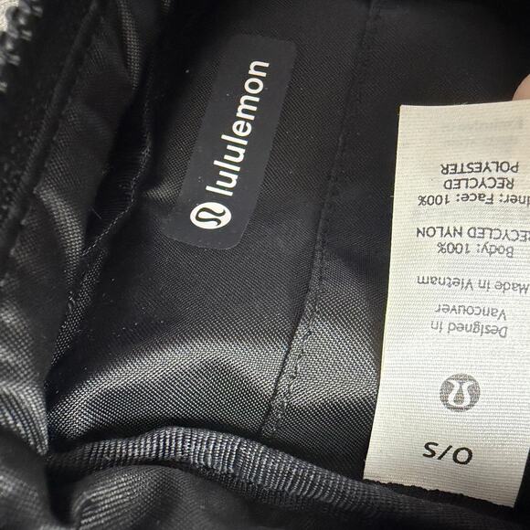 Lululemon Easy Access Crossbody Bag Black Purse Zip Pocket Adjustable Strap - Picture 6 of 10